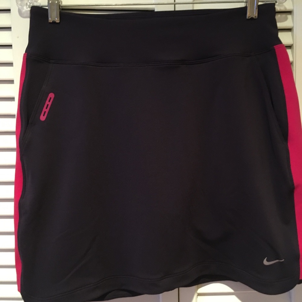 Nike Golf Tour Professional Dri-Fit Women’s Skirt